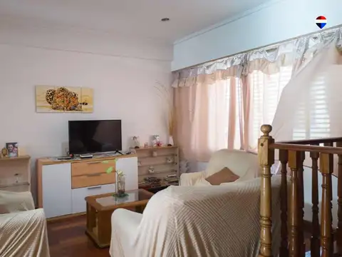 CASA 6 AMB CON COCHERA Y PARQUE EN VENTA, QUILMES