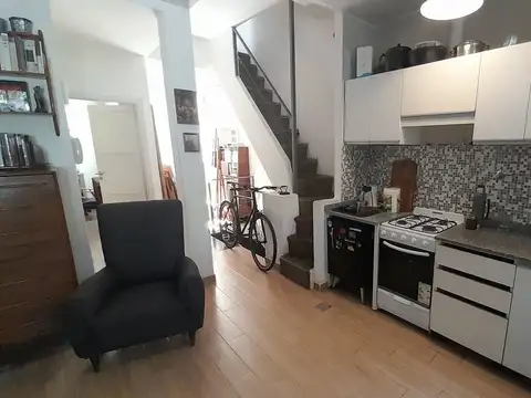 Depto Tipo Casa en Venta 8 años