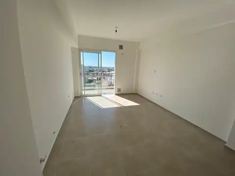 Dpto de 2 dormitorios con cochera - Bv Pellegrini 2900