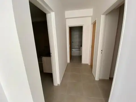 Dpto de 2 dormitorios con cochera - Bv Pellegrini 2900