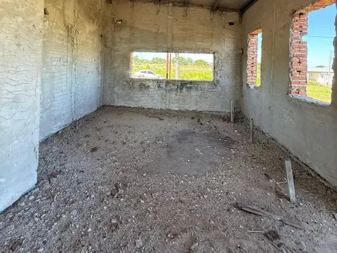 Avenida Tomás Mazzantti 100