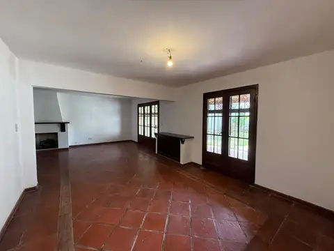 Casa en Alquiler con 1 cochera
