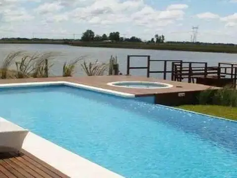 LOTE EN VENTA  BARRIO PRIVADO SANTA RITA-A LA LAGUNA