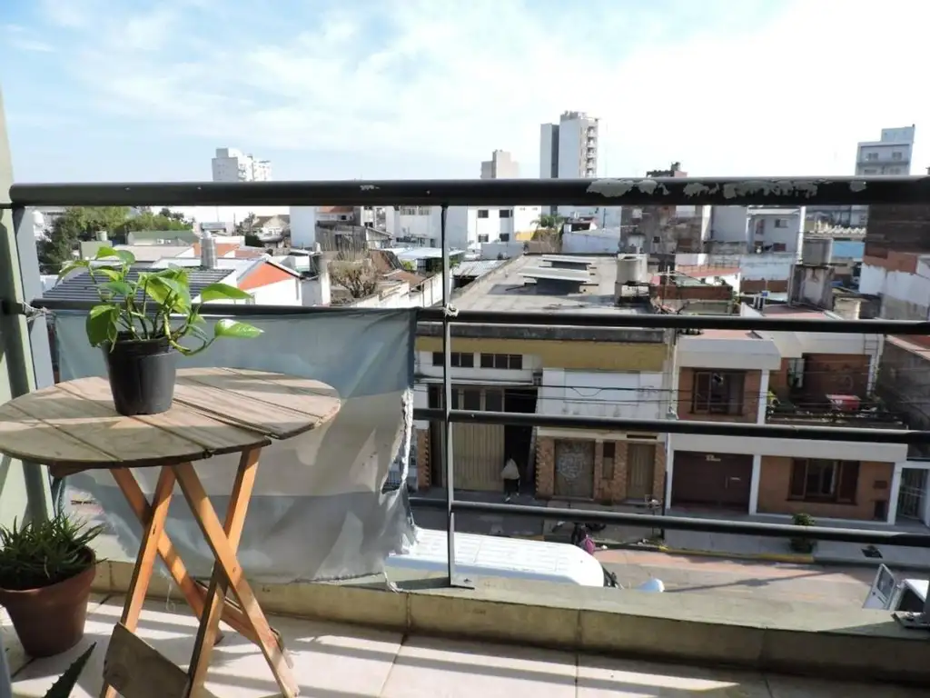 25 De Mayo 384 , Piso 3