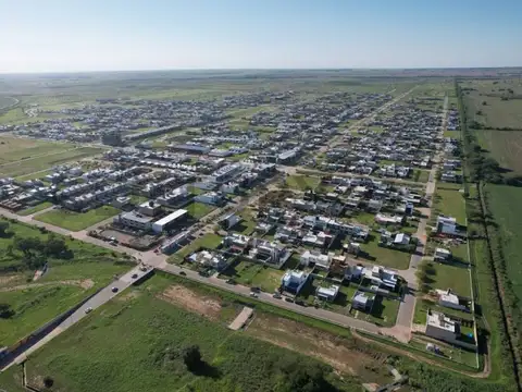 Manzana 92 lote 9 100, Piso 0