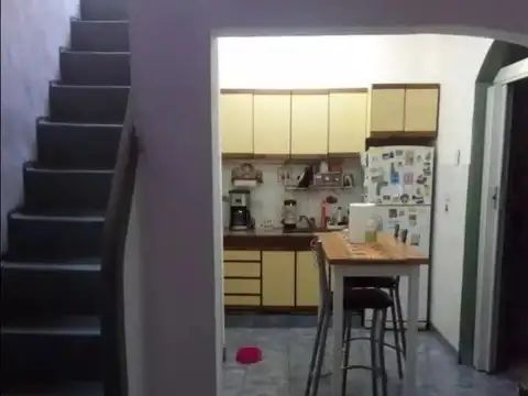 Departamento tipo casa en venta en Mataderos