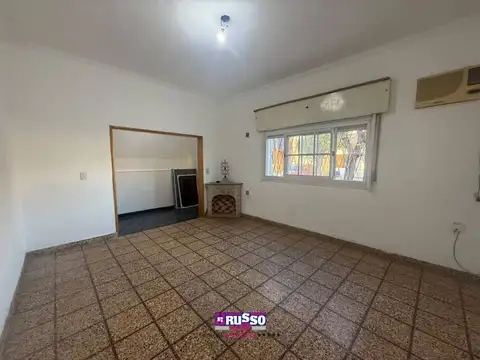 Depto Tipo Casa en Alquiler con 1 cocheras