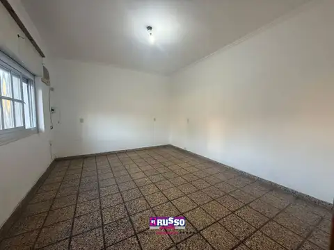 Depto Tipo Casa en Alquiler en San Justo, $ 950.000