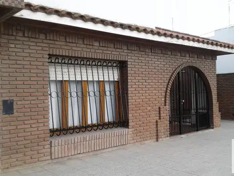 Casa en Venta en Necochea, USD 120.000