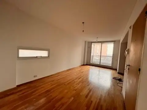 Departamento en alquiler de dos dormitorios con cochera