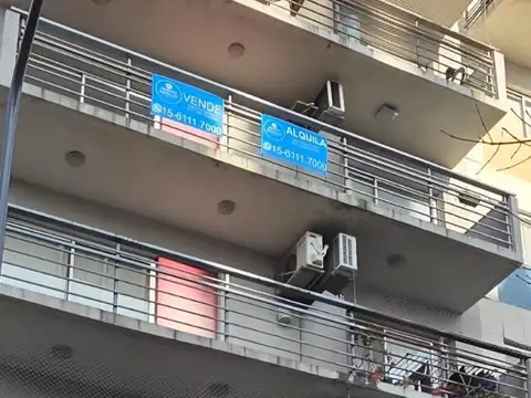 VENTA-2 AMBIENTES APTO PROF- PISO 4-FTE BALCÓN- TERRAZA-PARRILLA-SUPER LUMINOSO