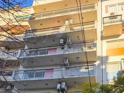 Gabriela Mistral 2200