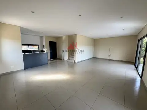 Casa en Alquiler en Pilar del Este - San Ramiro, USD 1.300