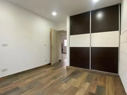 Depto Tipo Casa 3 ambientes con 2 baños