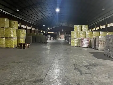 GRAN CENTRO LOGISTICO EN ALQUILER