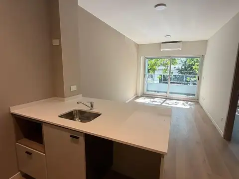 Carlos Calvo 3600