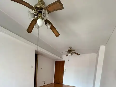 Presidente José Evaristo Uriburu 300, Piso 6