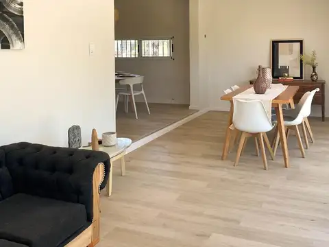 Casa 3 ambientes con 2 baños
