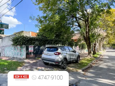 Ruperto mazza  al 200, esquina Zuviría