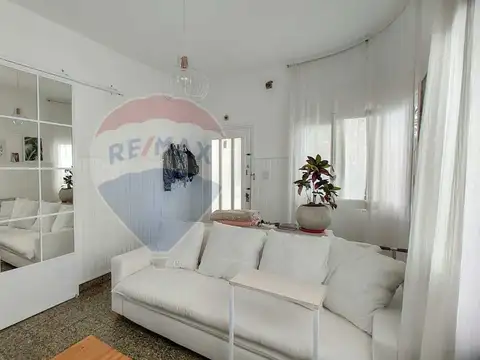 VENTA - CASA 5 AMB + LOCAL / COCHERA - CAMPANA
