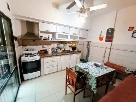 Depto Tipo Casa 5 ambientes con 1 baño