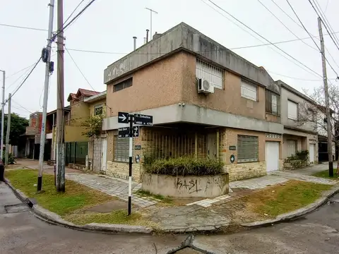 CASA AL FRENTE