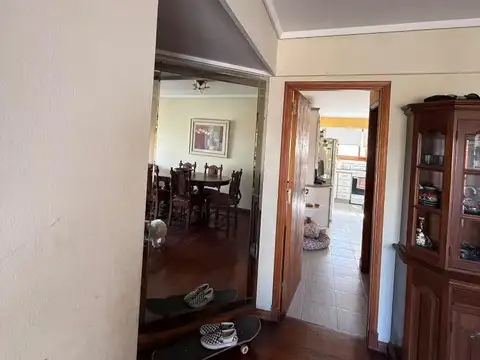 Departamento 4 ambientes con 3 baños