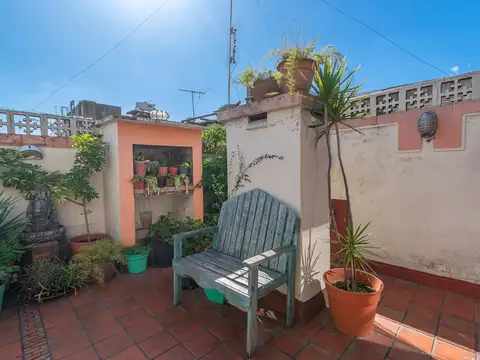 VENTA 3 AMBIENTES CON TERRAZA PROPIA FLORES