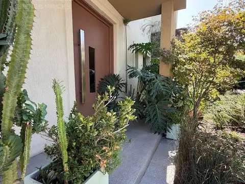 Casa en Alquiler en Fincas de Iraola I, USD 3.000