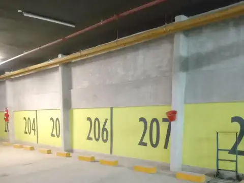 SE ALQUILA COCHERA POR 6 MESES, PILAY FUTURA, SEGURIDAD 24HS