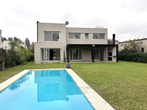 Impecable casa en Santa Barbara