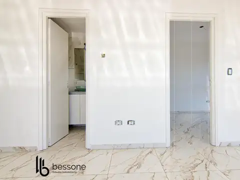 Departamento en Venta en Parque Luro, USD 119.900