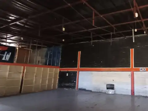 Local en Alquiler Via Púb.