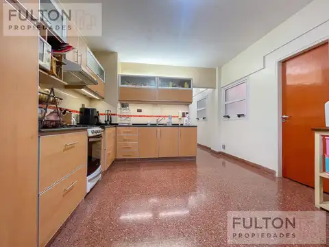 VENTA DEPARTAMENTO 3 AMBIENTES  CON DEPENDENCIA Y BALCON