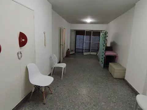 Carlos Pellegrini 900, Piso PB