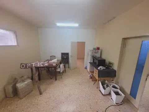 Venta Casa 2 Dormitorios Local  Cochera TOTORAS