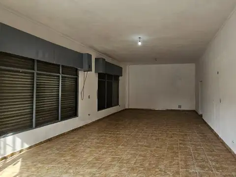 Local en Alquiler en Las Delicias, $ 1.000.000