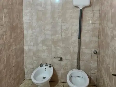Local en Alquiler en Las Delicias, $ 1.000.000