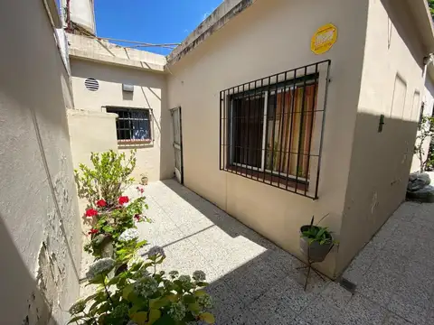 Casa 6 AMBIENTES VENTA APTO CRÉDITO Temperley Este