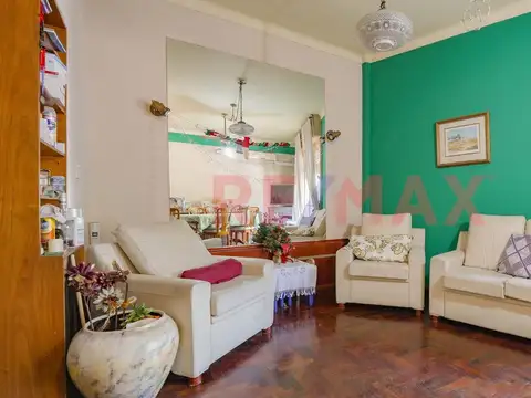 Depto Tipo Casa 5 ambientes con 2 baños