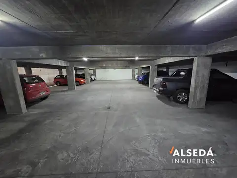 Cochera en Barrio Lourdes - VENTA