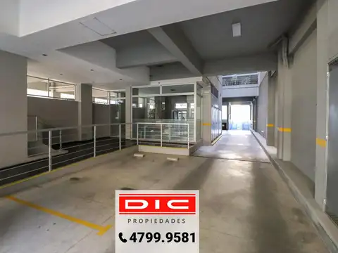 Cordoba 2500 - Fija Cubierta - Auto Grande - Acceso x Rampa