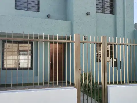 ALQUILERES CASA TIPO DUPLEX ARGUELLO CORDOBA
