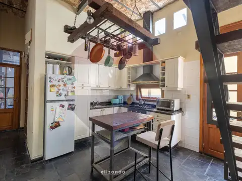 Casa 5 ambientes con 3 baños