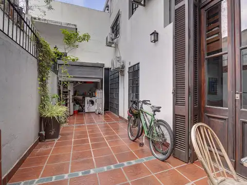 Venta Ph 4 ambientes 115 m2 con patio en Almagro