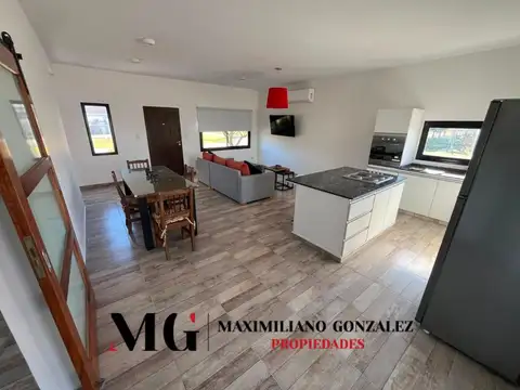 Casa en Venta con 4 cocheras