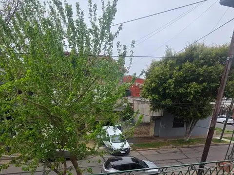 Depto Tipo Casa en Alquiler de 3 ambientes