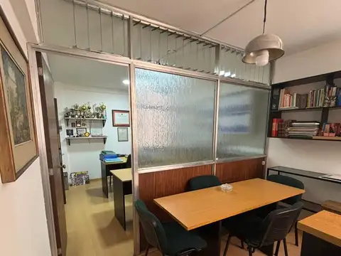 Oficina 2 ambientes con 1 baño