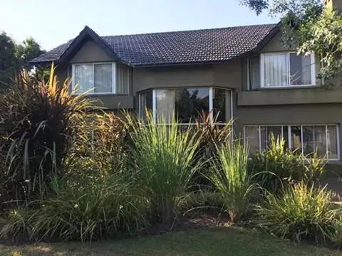 Casa en venta Barrio La Legua, Garin