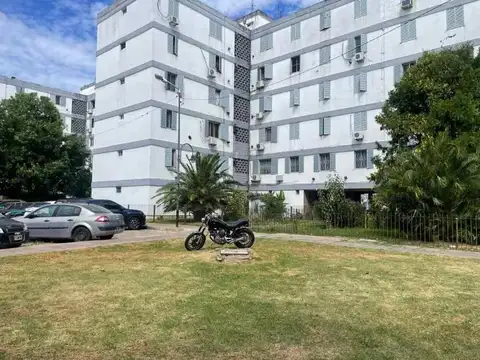 Avenida. Inentente Arnoldi 400, Piso 8